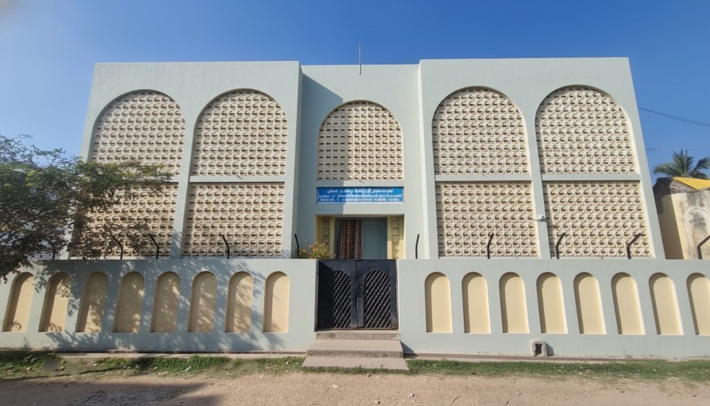Madarsa-e-Niswan Building